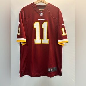 Washington Redskins Jersey
Jackson #11
Size: men’s M
Minor piling - see photos